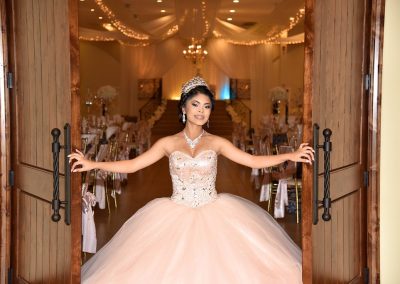 Garden Tuscana in Mesa, AZ will take care of all the Quinceanera event decor and details.