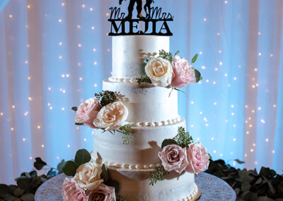 Garden Tuscana Reception Hall event in Mesa showing wedding cake